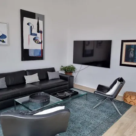 Fabulous Penthouse With Parking.